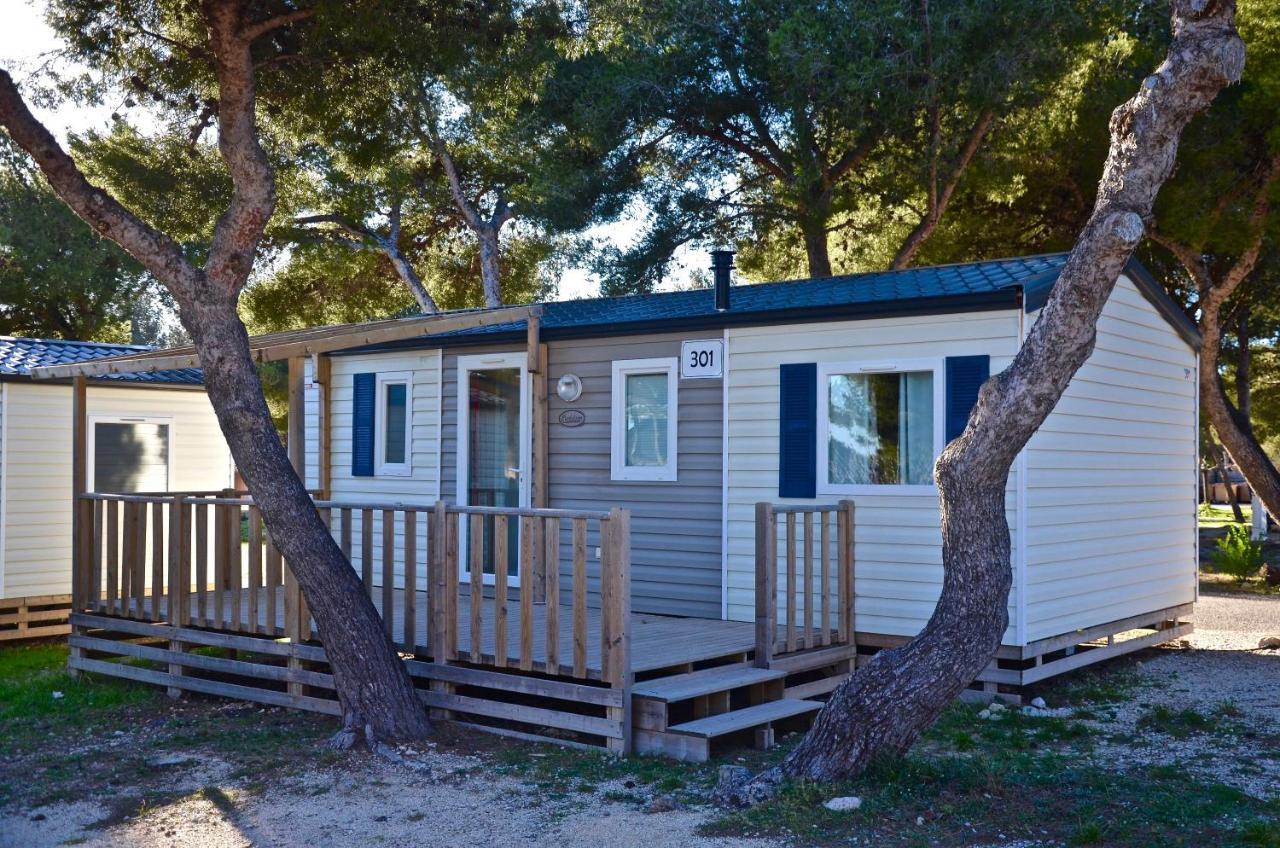 Martigues, Camping De L'Arquet **** Esterno foto